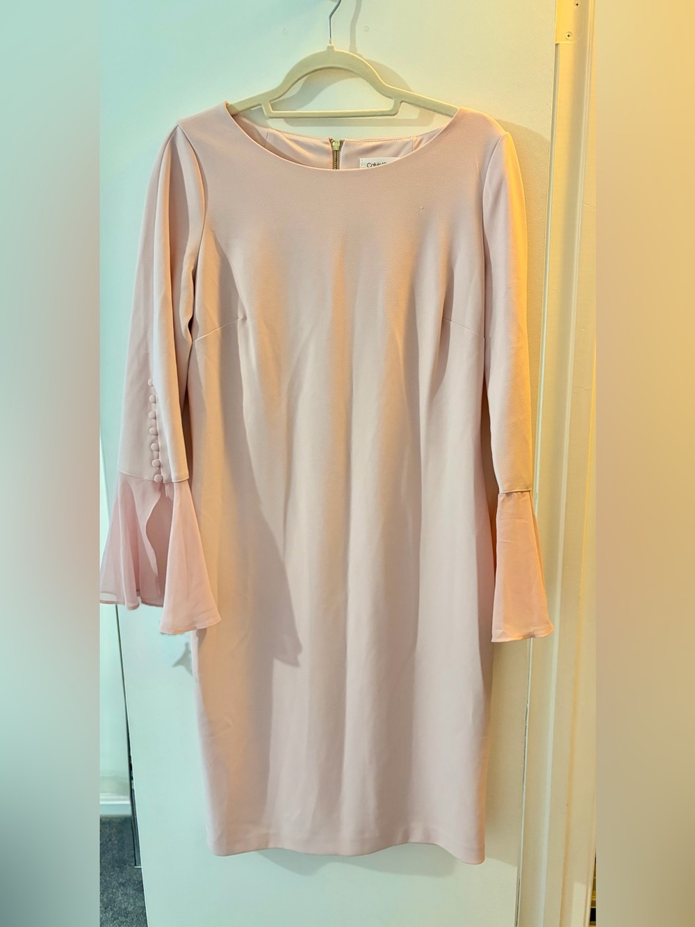 Calvin Klein Elegant Blush Bell-Sleeve Shift Dress. Size 12.